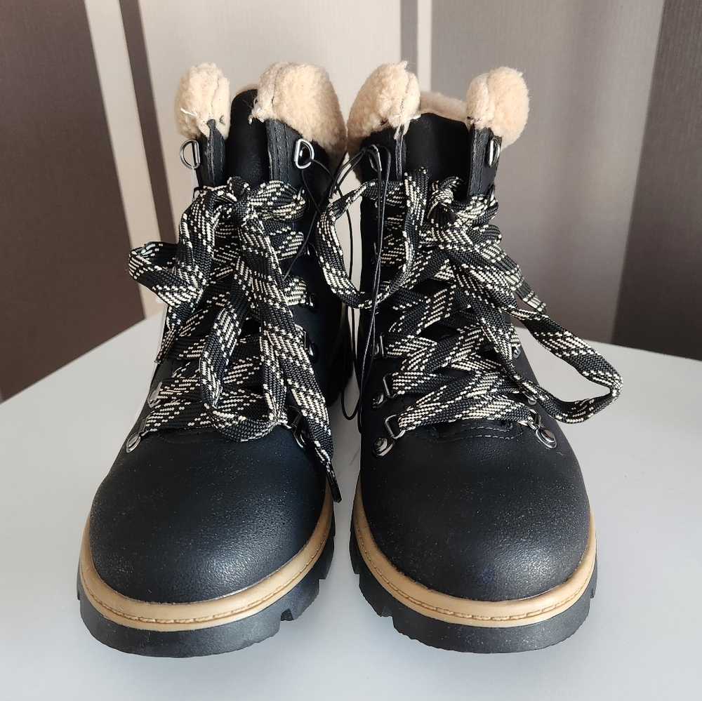 Time and Tru Women's Black Winter Boots Size 6
